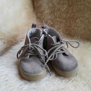 Gap Suede Leather Chukka